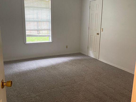4th image of 2416 W Magnolia St #2416