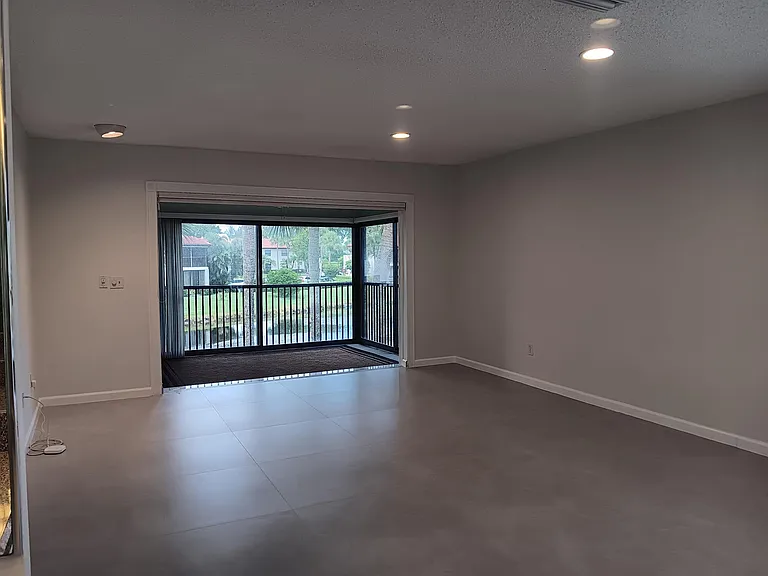 8045 Eastlake Dr #1G — Photo 3