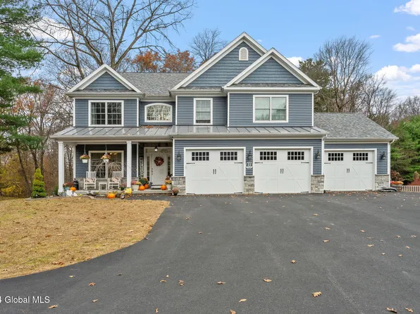 7 Barry Spur, Clifton Park, NY 12065