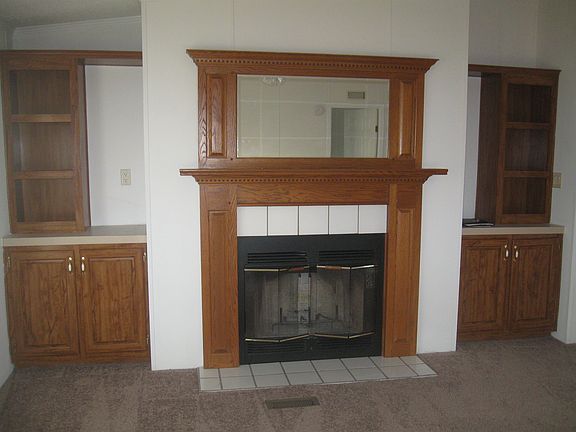 3rd image of 208 B Austin Dr