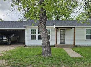 225 S Avenue D, Cross Plains, TX 76443