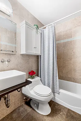 Rented by Compass | media 5