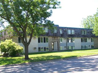 1005 S Washington Ave #303, Saint Peter, MN 56082