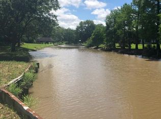 711 W Sale Rd, Lake charles, LA 70605