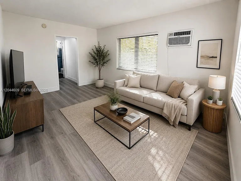 34 Madeira Ave #3 — Photo 1