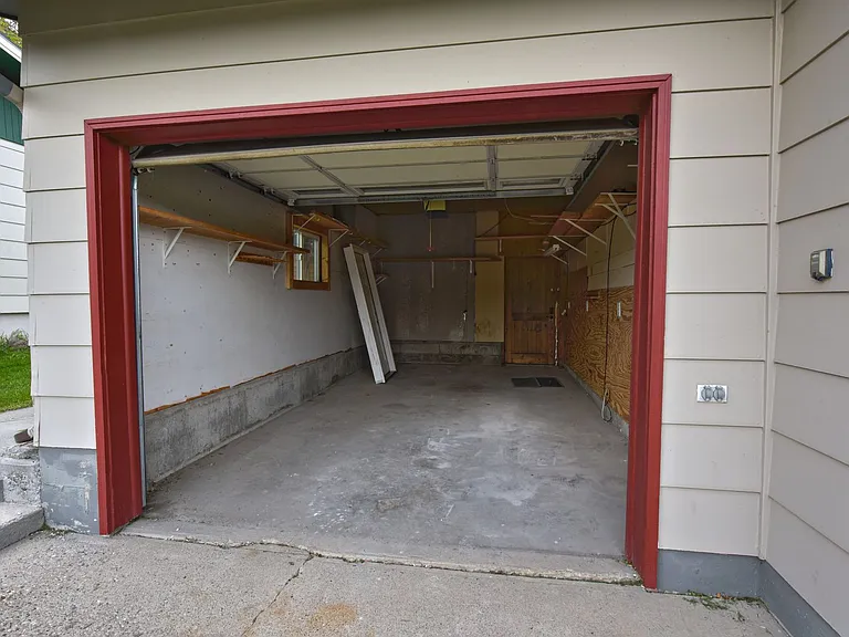 521 1/2 N 9th Ave — Photo 2