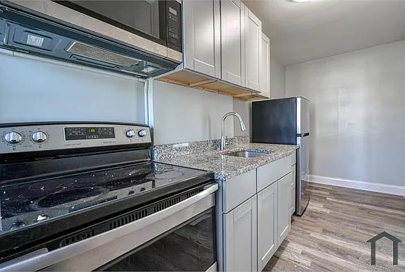 1600 Plum St #1 — Photo 1