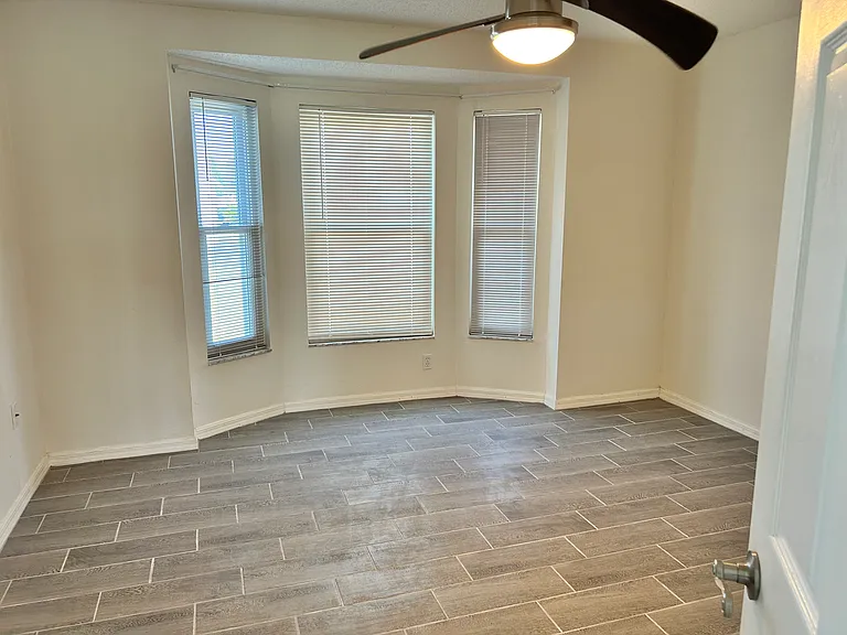 10401 Barnett Loop — Photo 8