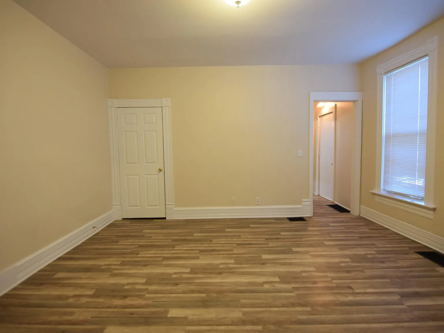 3 bed, 1400 sqft, $1,545 — Photo 3