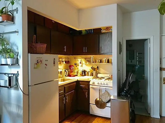 Rented by JK Dansar Corp | media 25