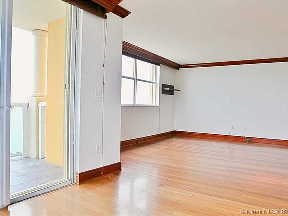 5th image of 1625 Kennedy Cswy APT 607A