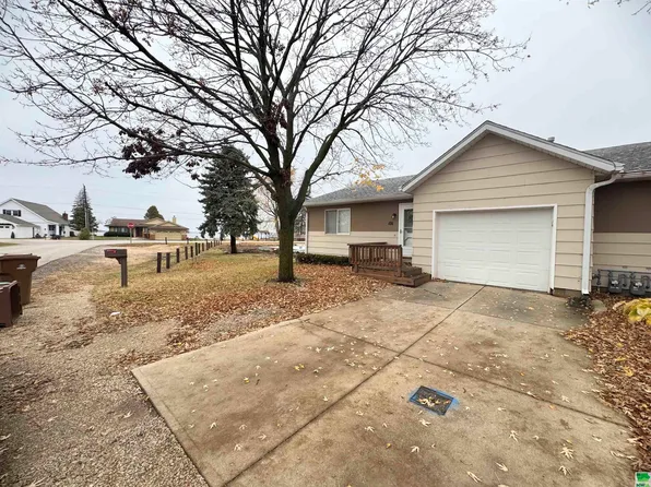 101 Lake St, Lakeside, IA 50588