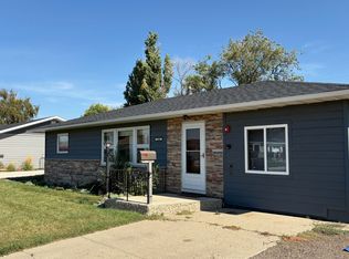 1106 13th Ave W, Williston, ND 58801