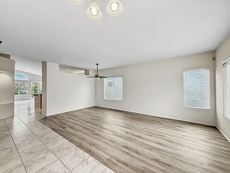 22810 Mountain Ash Cir — Photo 2