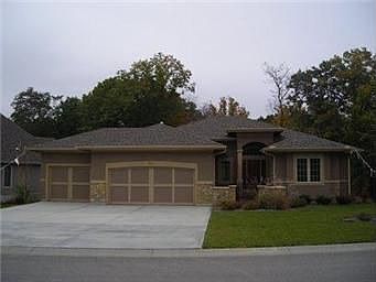 2nd image of 1912 Edgewood Dr