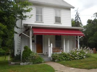 422 Spring St, Belvidere, NJ 07823