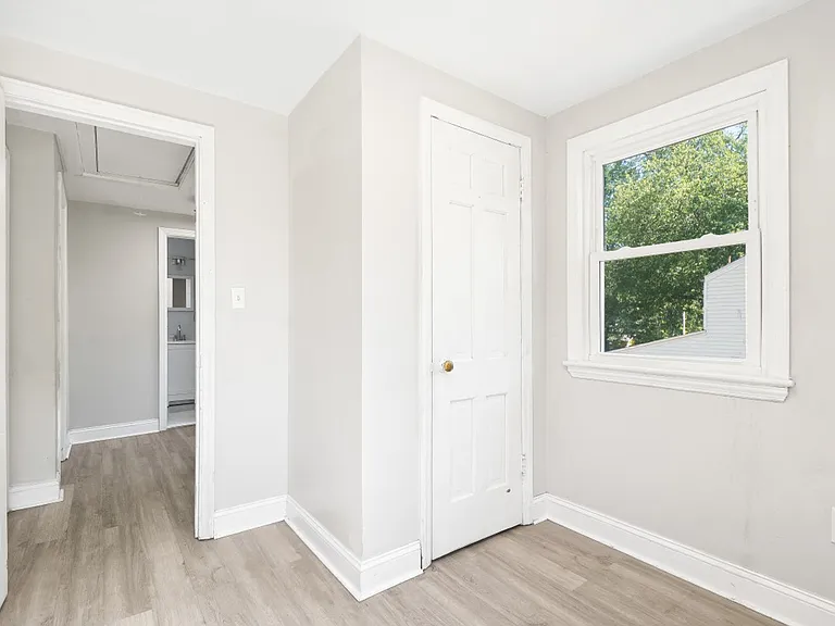 5204 Lackawanna St — Photo 14