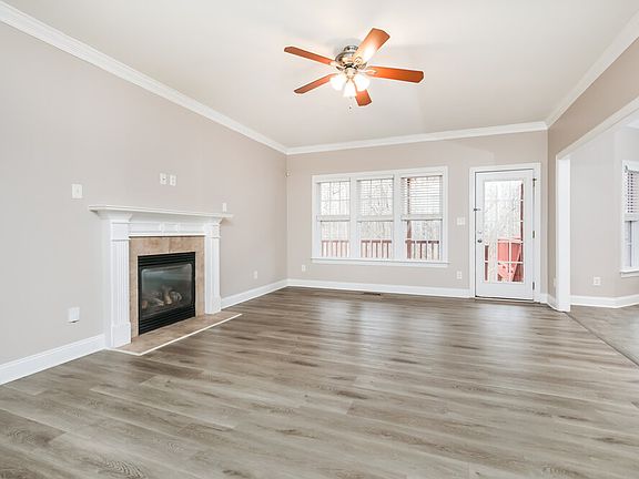 4th image of 235 Manchester Trl