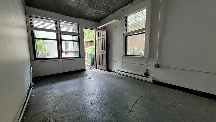 Rented by Delmark Realty LLC | media 48