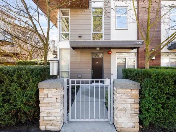 735 W 15th St #121, North Vancouver, BC V7L 2S5
