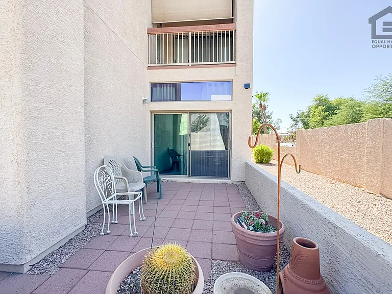 205 N 74th St #116 — Photo 32