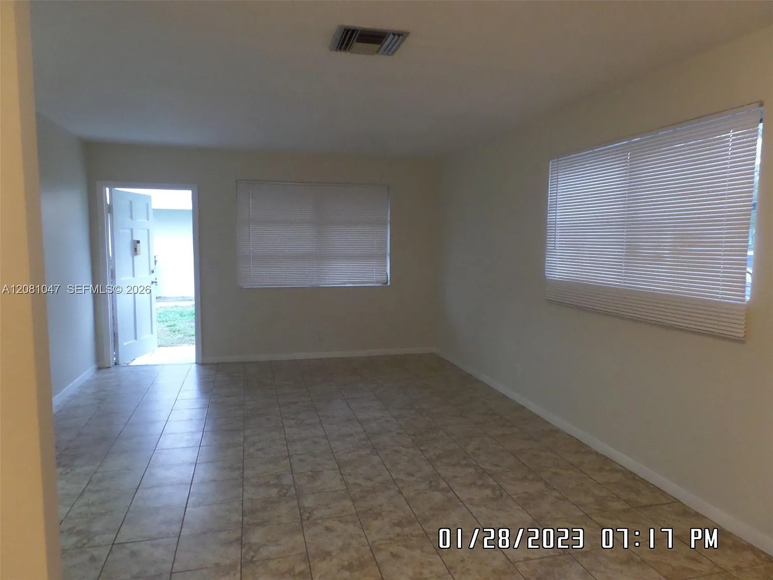 Coronet Acres Condo — Photo 4