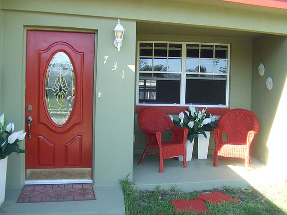 Cozy Front Porch