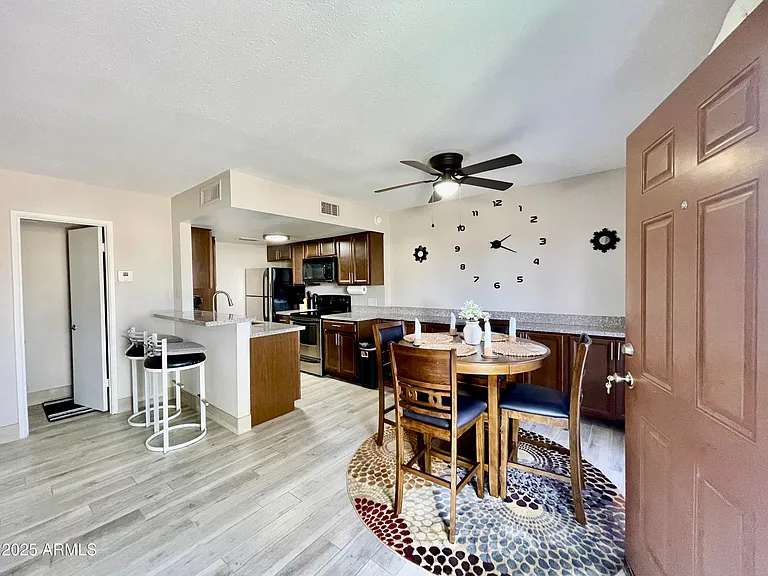 14404 N Boxwood Ln — Photo 5