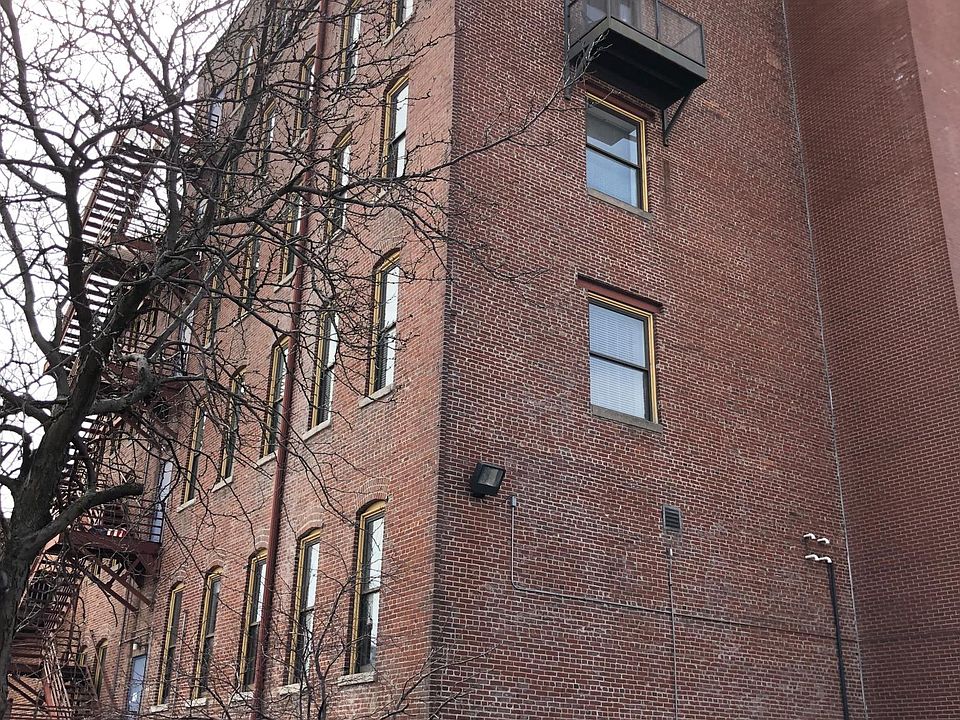 Top floor w balcony