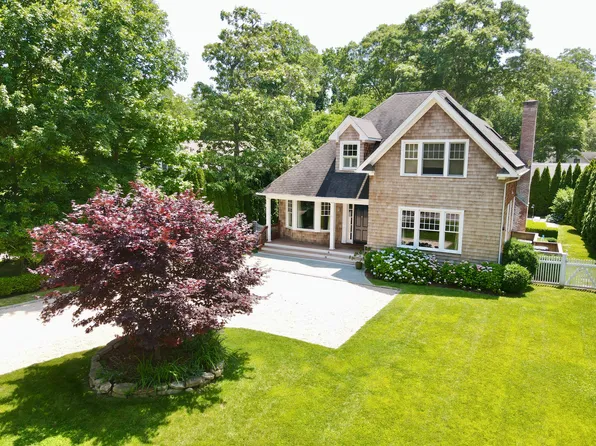 20 Lake Dr, Southampton, NY 11968