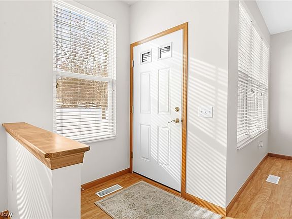 4th image of 2195 Southampton Ln