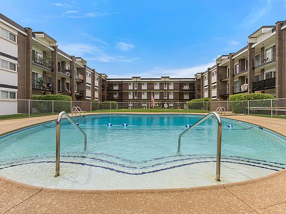 2nd image of 10100 Peach Pkwy APT M5