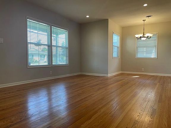 4th image of 5429 Cochin Ave