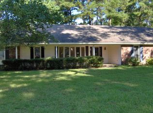 208 Irwinton Dr, Eufaula, AL 36027