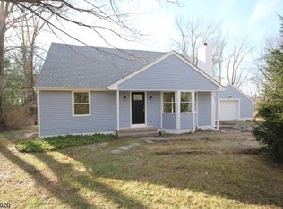 99 Snydertown Rd E, Hopewell, NJ 08525