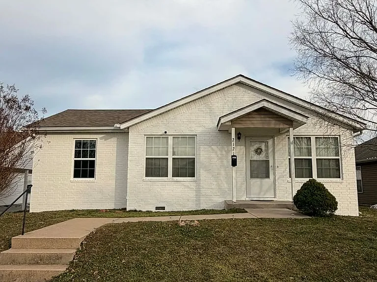 2121 Kentucky Ave — Photo 2