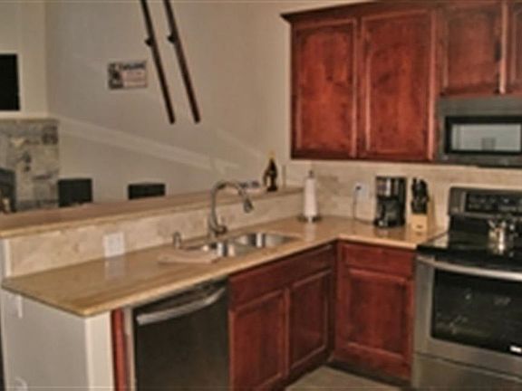 3rd image of 1152 Clearview Ct
