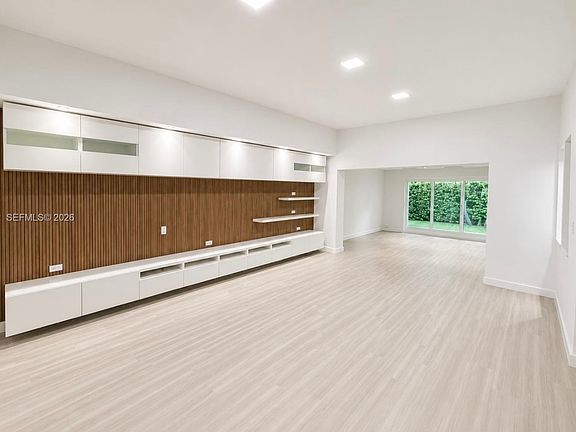 2nd image of 4734 Alton Rd