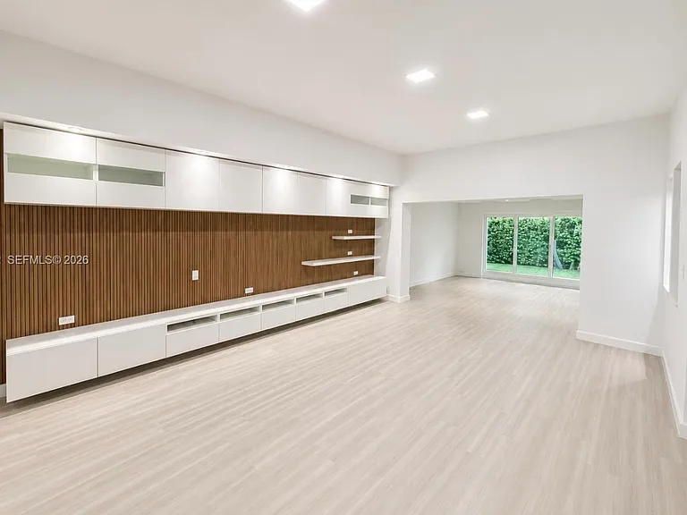 4734 Alton Rd — Photo 2