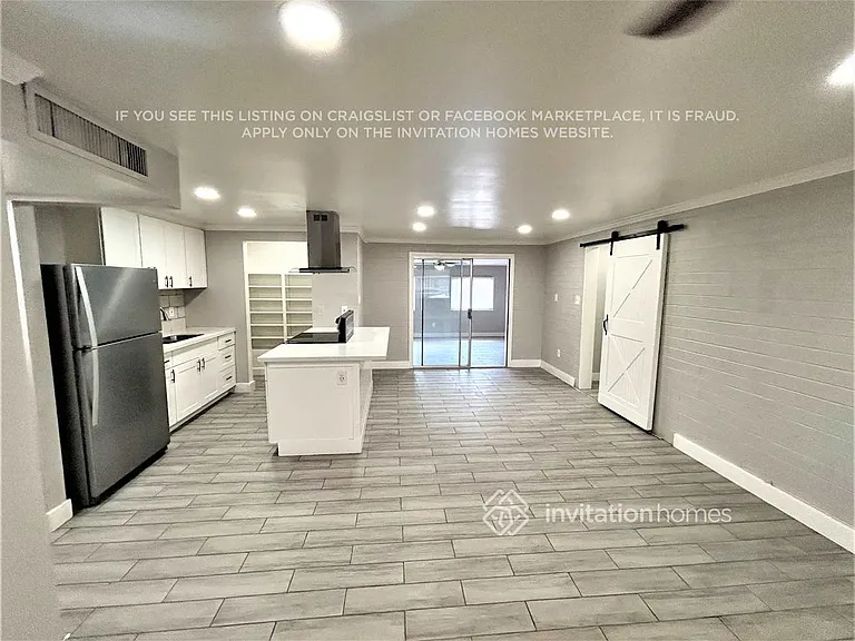 4309 N 72nd Ln — Photo 8