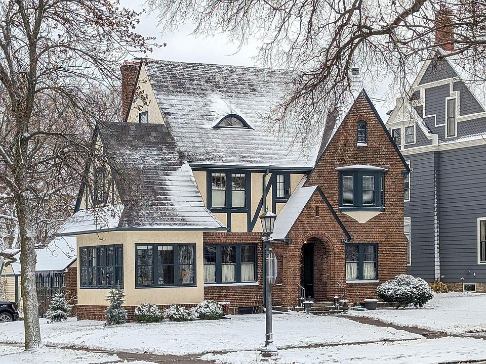 1st image of 742 Goodrich Ave