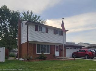 39517 Balboa Dr, Sterling Heights, MI