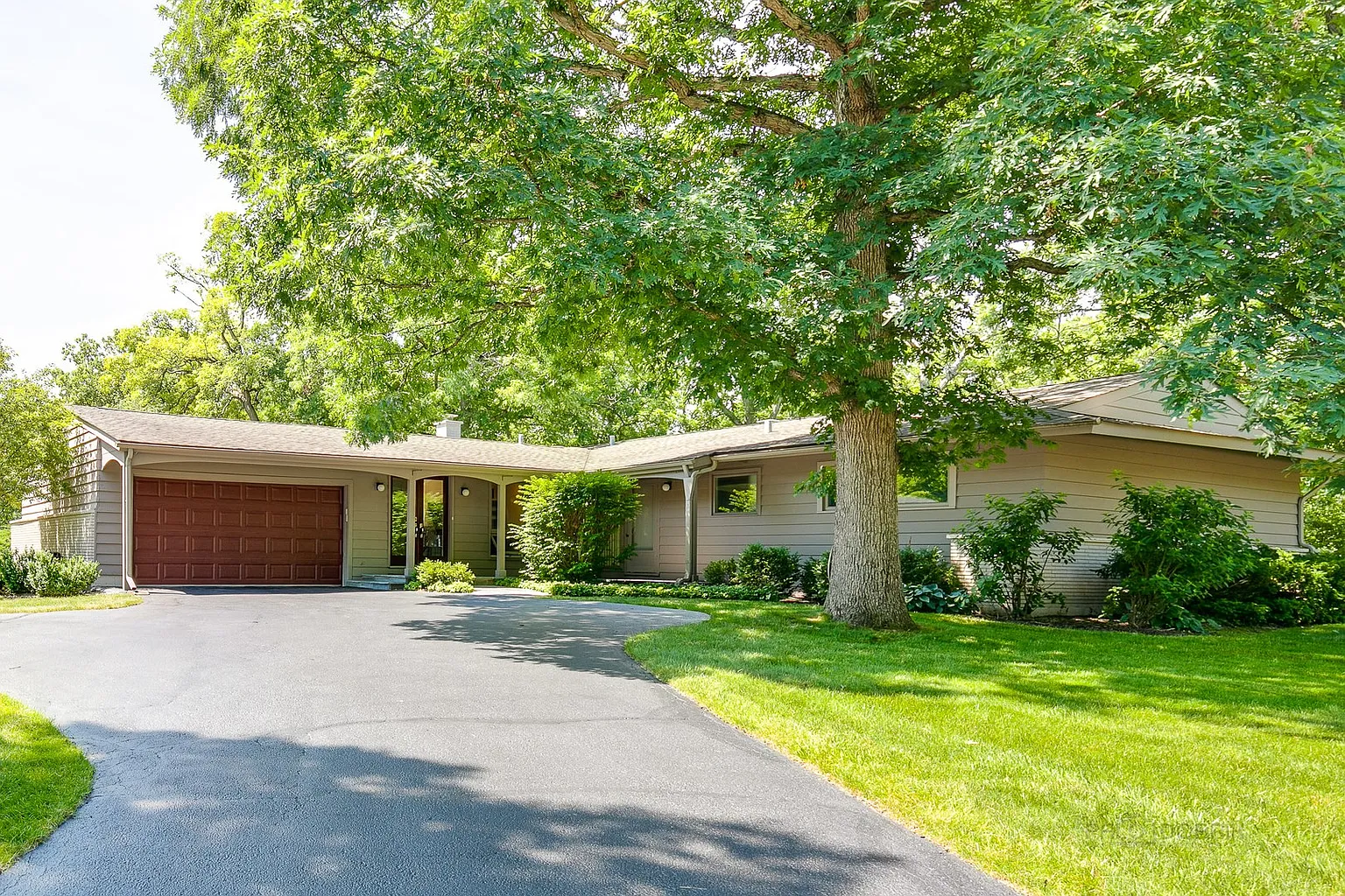500 Forest Hill Rd photo 1