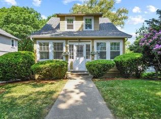 22 Kendall Rd, Lexington, MA 02421