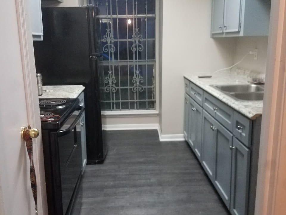1st image of 7700 Creekbend Dr APT 124