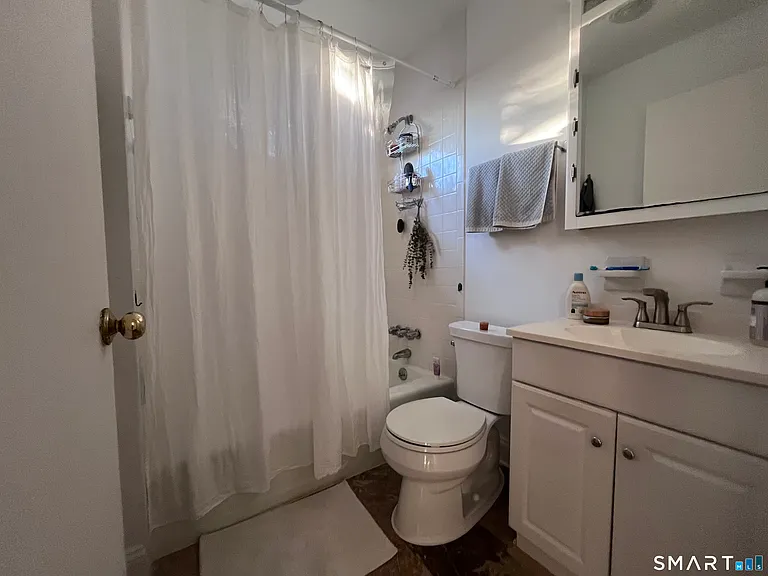 124 Thorpe St — Photo 17