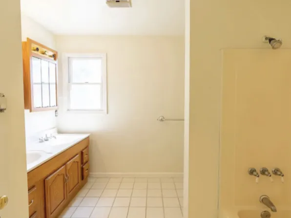 5749 Main St, Elkridge, MD 21075