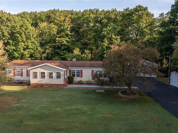 491 W Lake Rd, Transfer, PA 16154