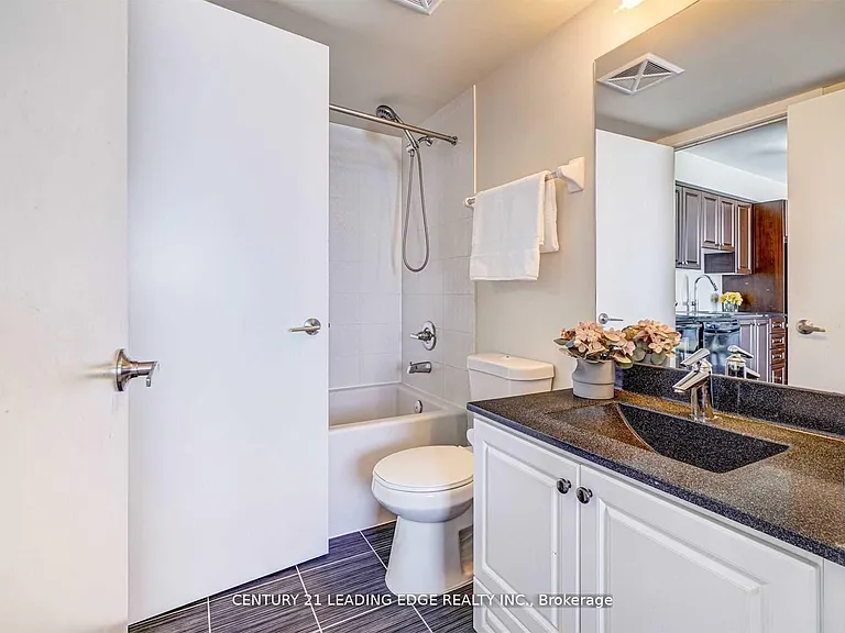 135 Village Green Sq #2415 — Photo 20