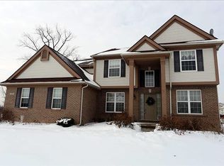 42907 Winding Pond Trl #65, Van Buren Township, MI 48111